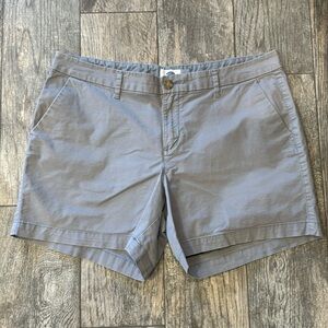 Old Navy chino style shorts